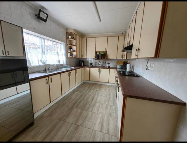 4 BEDROOM HOUSE FOR SALE IN VANDERBIJLPARK SE 1